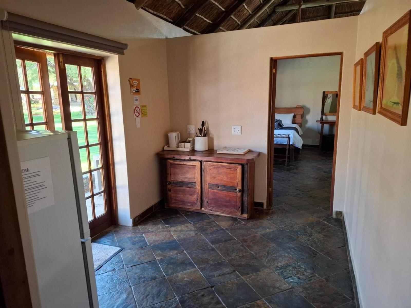 Rocking Giraffe Bush Lodge Groot-Marico Room photo