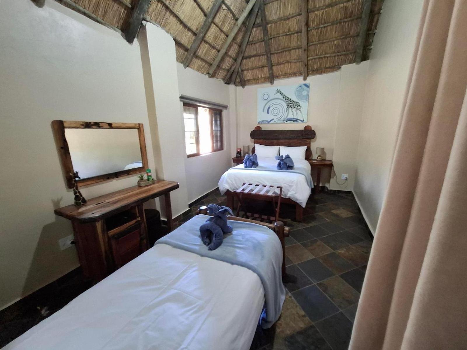 Rocking Giraffe Bush Lodge Groot-Marico Room photo