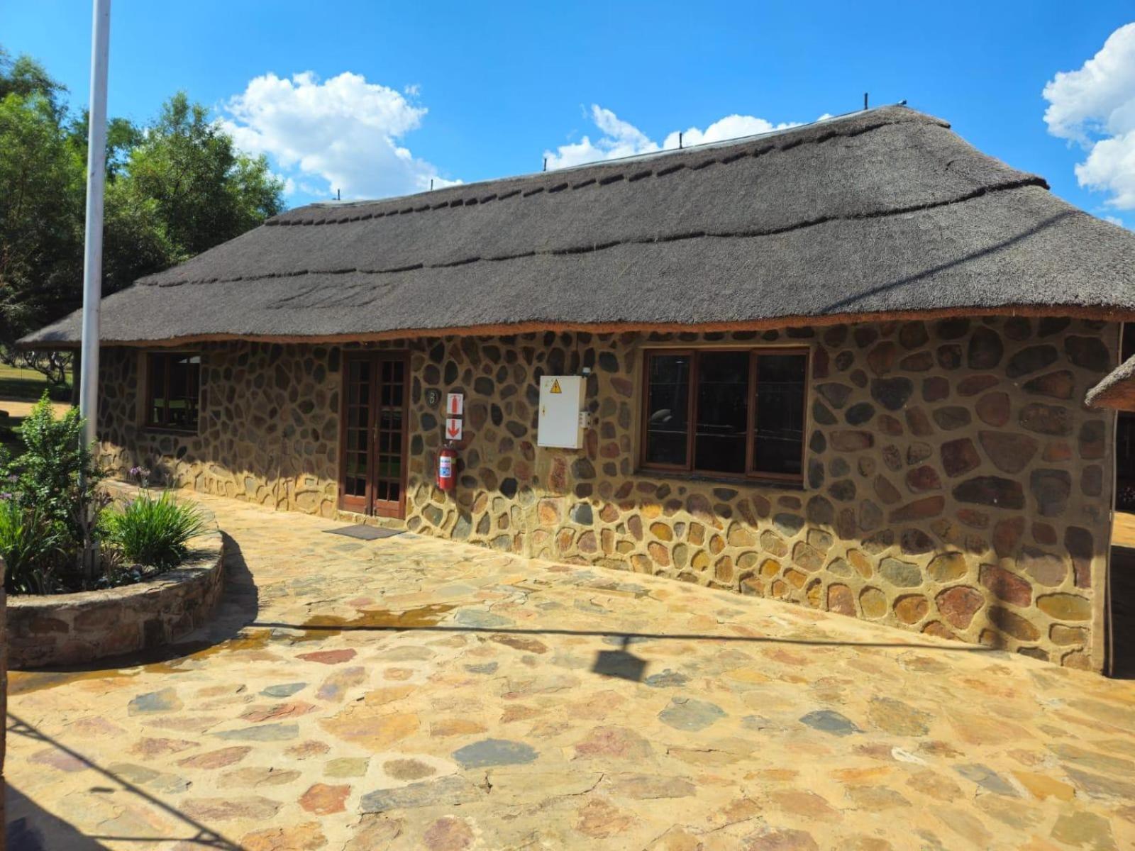 Rocking Giraffe Bush Lodge Groot-Marico Exterior photo